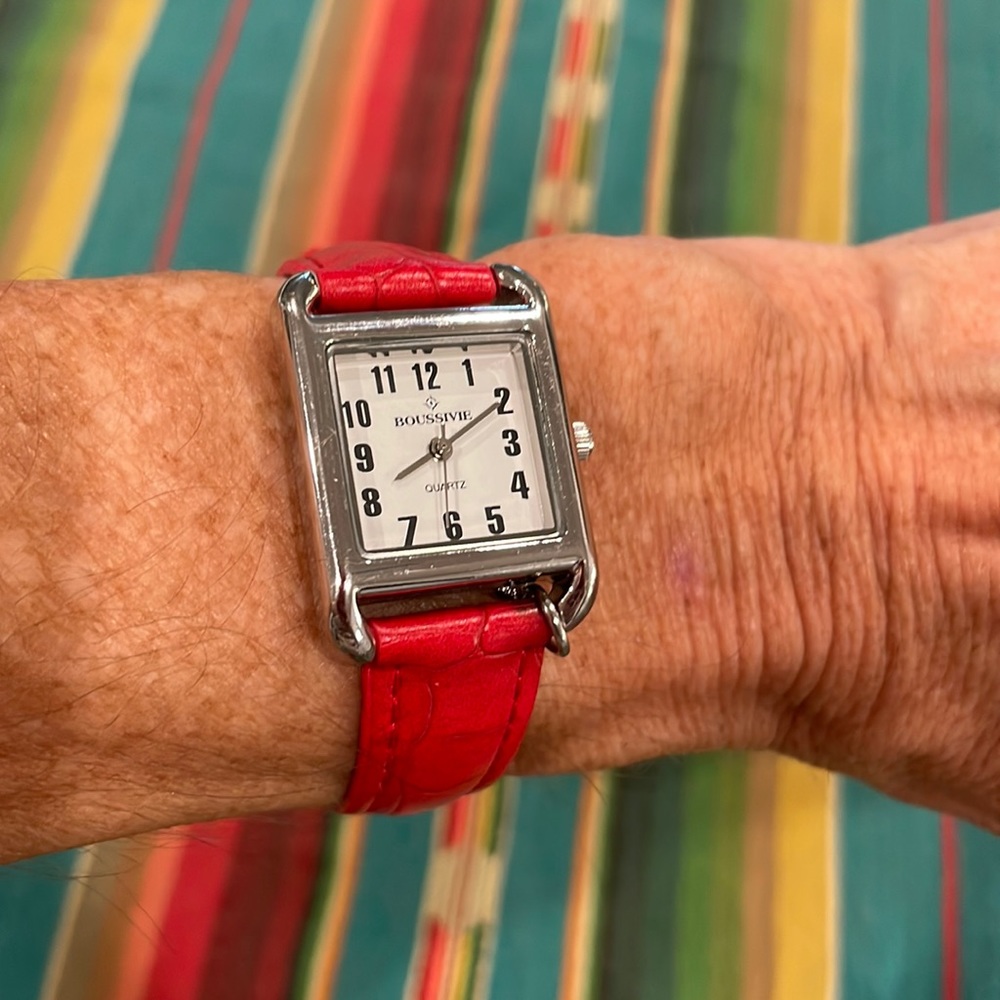 Fashion watch w/rhinestone ❤️